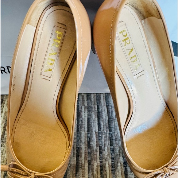 women's prada logo cream saffiano leather cap toe 37.5 - Picture 4 of 16